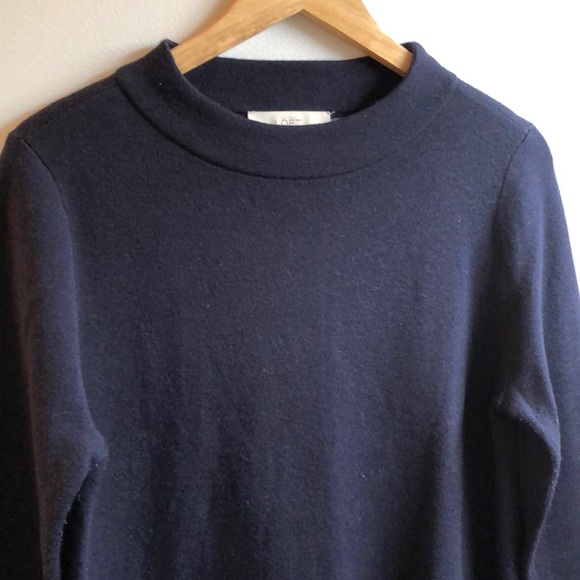 NWOT • LOFT • Navy sweater - Picture 3 of 6